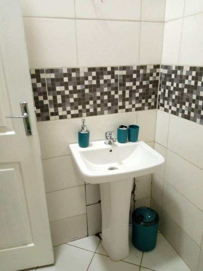 Residence Sh Yaoundé エクステリア 写真