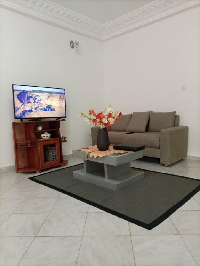 Residence Sh Yaoundé エクステリア 写真