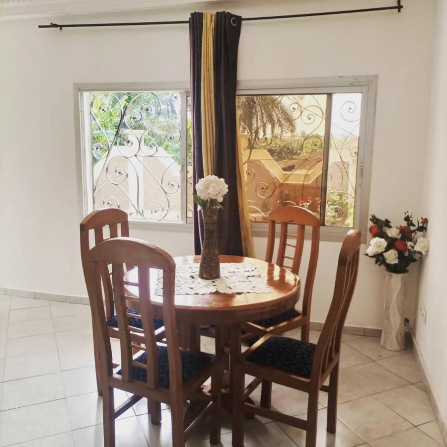 Residence Sh Yaoundé エクステリア 写真