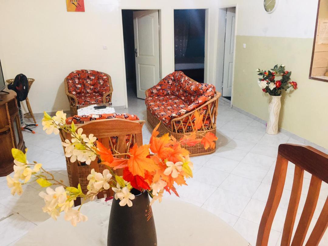 Residence Sh Yaoundé エクステリア 写真