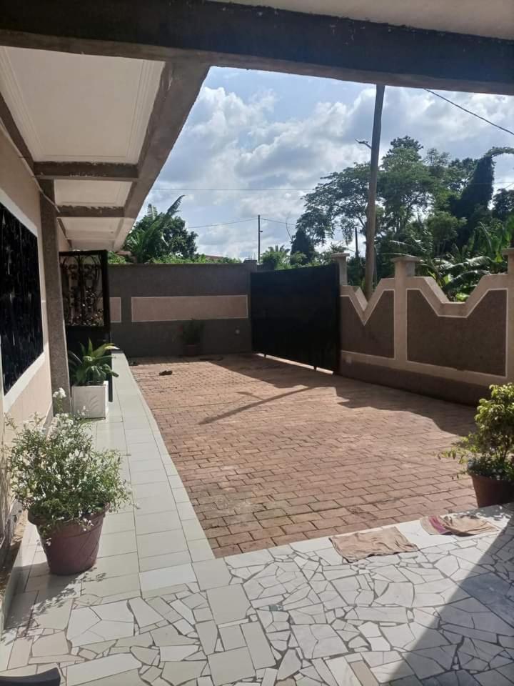 Residence Sh Yaoundé エクステリア 写真